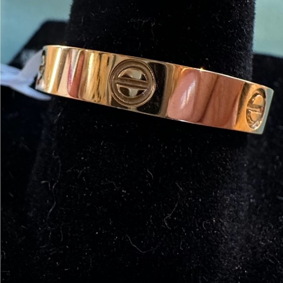 Jewelry - NWT 18k gold plated  Love Screw Ring - Fashion Ring size 7